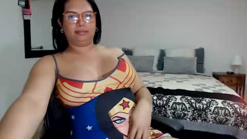 Snapshot of latinaflower_ts chatting on July 16, 1:11 am FLOR SALVAJE online show from July 16, 1:11 am