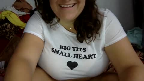 Snapshot of latinagoddess_isa chatting on October 1, 10:38 pm latinagoddess_isa online show from October 1, 10:38 pm