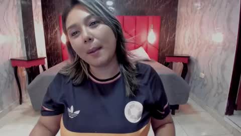 EMMA   online show from November 18, 2:54 pm