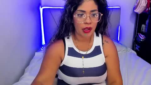 latinamav22 online show from May 16, 11:14 pm