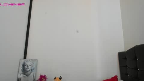 Luna  online show from March 14, 2:33 pm