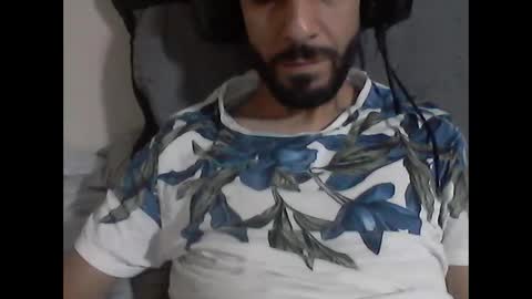 Snapshot of latinbigcuu chatting on October 5, 6:34 am latinbigcuu online show from October 5, 6:34 am