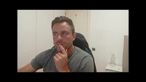 Snapshot of latinboyblue chatting on October 14, 9:04 pm LatinBlueBoy online show from October 14, 9:04 pm