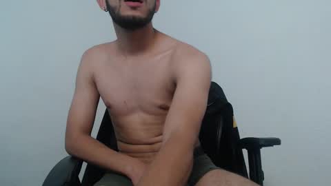 Snapshot of latinbunny7779 chatting on December 2, 11:40 pm camilo online show from December 2, 11:40 pm