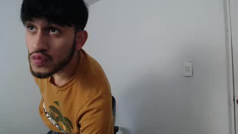 Snapshot of latinbunny7779 chatting on December 4, 10:19 pm camilo online show from December 4, 10:19 pm