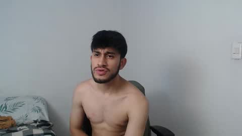 Snapshot of latinbunny7779 chatting on December 13, 1:59 am camilo online show from December 13, 1:59 am