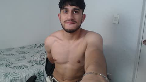 Snapshot of latinbunny7779 chatting on January 10, 10:15 pm camilo online show from January 10, 10:15 pm