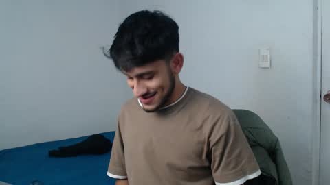 Snapshot of latinbunny7779 chatting on February 6, 4:31 am camilo online show from February 6, 4:31 am