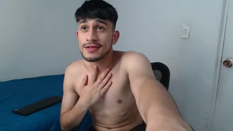 Snapshot of latinbunny7779 chatting on February 12, 5:26 am camilo online show from February 12, 5:26 am