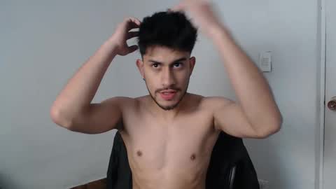 Snapshot of latinbunny7779 chatting on February 19, 7:17 am camilo online show from February 19, 7:17 am