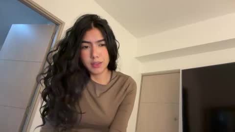 Hi -  online show from December 1, 6:40 am