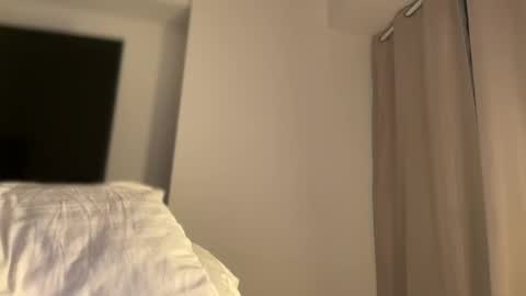 Hi -  online show from April 17, 2:25 am