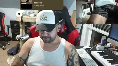 LatinLover83 online show from April 21, 5:03 am