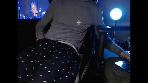 latinlover513 online show from February 15, 1:38 pm