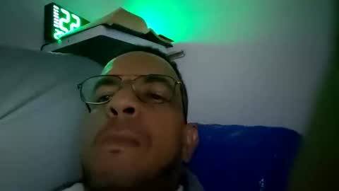 latinmartin254 online show from April 21, 3:13 am