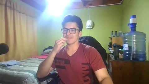 Snapshot of latinn_babe chatting on December 21, 3:57 am latinn_babe online show from December 21, 3:57 am