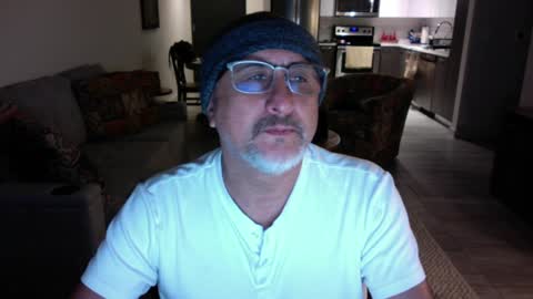 QS - INDEPENDENT MODEL online show from January 27, 3:04 am