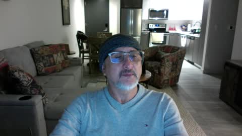 QS - INDEPENDENT MODEL online show from February 12, 2:45 am