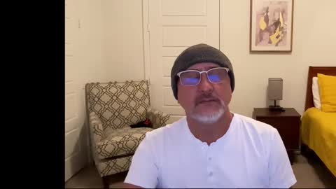 QS - INDEPENDENT MODEL online show from January 10, 3:41 am