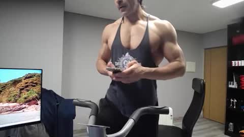 Snapshot of latino23bom chatting on December 16, 9:09 pm sam online show from December 16, 9:09 pm