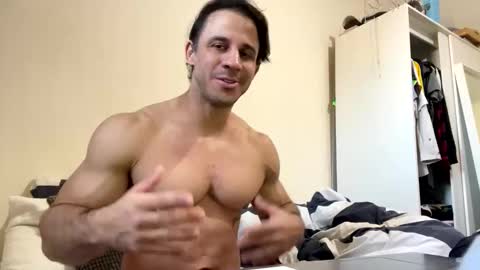 Snapshot of latino_rodri chatting on April 24, 3:25 pm latino_rodri online show from April 24, 3:25 pm