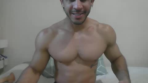 Snapshot of latino_rodri chatting on April 30, 6:03 pm latino_rodri online show from April 30, 6:03 pm