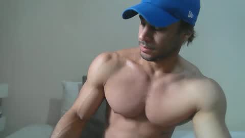 Snapshot of latino_rodri chatting on May 10, 8:52 am latino_rodri online show from May 10, 8:52 am