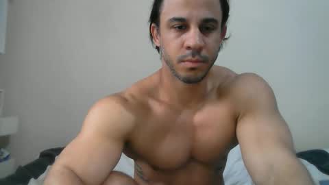 Snapshot of latino_rodri chatting on May 21, 5:58 am latino_rodri online show from May 21, 5:58 am