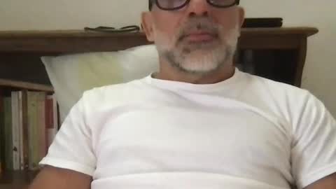 latino_to20 online show from July 26, 8:27 pm