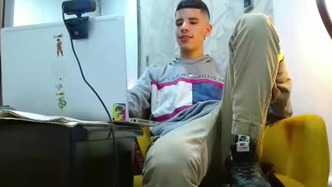 latinoproduction online show from November 1, 1:18 am