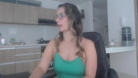 latinpaprika online show from March 23, 2:10 pm