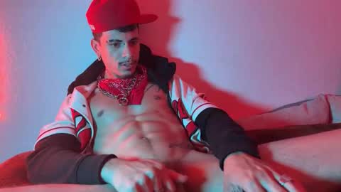 latinprincee online show from May 4, 4:03 pm