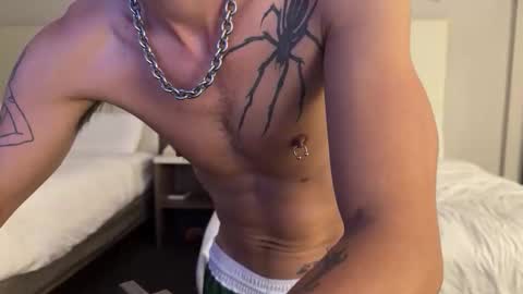 latinprincee online show from May 31, 8:10 am