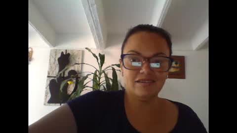 Laura online show from December 20, 8:38 pm