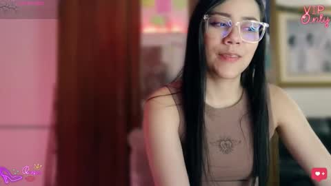 laujgray online show from March 22, 1:09 am