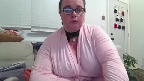 LauLauMa online show from December 20, 1:14 am