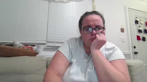 LauLauMa online show from December 20, 4:20 am