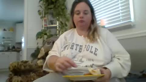 LauLauMa online show from January 6, 7:13 pm