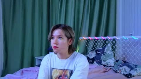 Snapshot of launakohan chatting on November 3, 8:54 pm Kylie online show from November 3, 8:54 pm