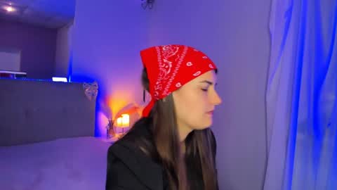 Laura online show from May 31, 5:04 am