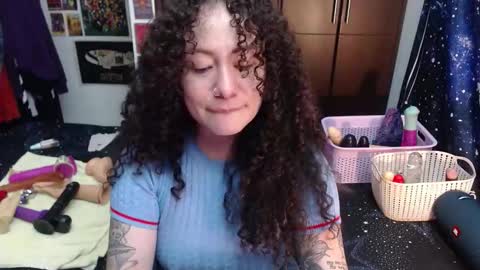  Wen  online show from November 5, 8:42 pm