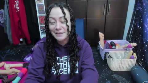  Wen  online show from November 13, 7:02 pm