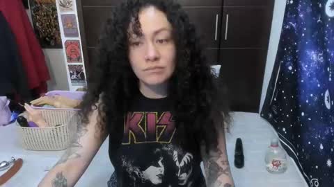 Snapshot of laura_anal_ chatting on April 22, 3:24 pm Wen online show from April 22, 3:24 pm
