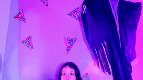 Snapshot of laura_and_kevin chatting on October 27, 1:48 pm laura_and_kevin online show from October 27, 1:48 pm