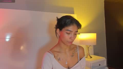 Laura online show from February 22, 12:58 pm