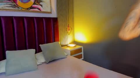 Laura online show from March 28, 12:38 pm