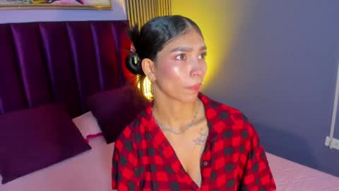 Laura online show from April 18, 12:53 pm