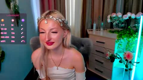 Laura online show from October 6, 8:23 am