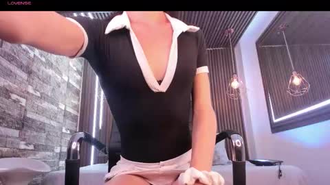 laura_camila4 online show from September 21, 1:51 am