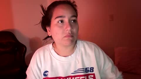 Snapshot of laura_d23 chatting on January 19, 12:14 am laura online show from January 19, 12:14 am